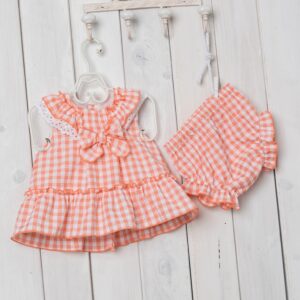 Jesusito con cuadro vichy naranja